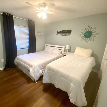 Beautiful Beachfront-Oceanfront First Floor 2Br 2Ba Condo In Cherry Grove, North Myrtle Beach! Renovated With A Fully Equipped Kitchen, 3 Separate Beds, Pool, Private Patio & Steps To The Sand! Bagian luar foto