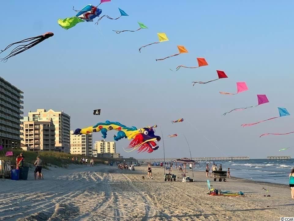 Beautiful Beachfront-Oceanfront First Floor 2Br 2Ba Condo In Cherry Grove, North Myrtle Beach! Renovated With A Fully Equipped Kitchen, 3 Separate Beds, Pool, Private Patio & Steps To The Sand! Bagian luar foto
